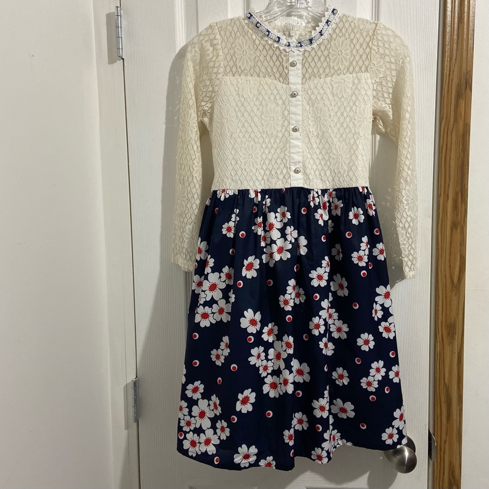 Sunny Fashion Girls blue floral and lace elegant princess dress. Size 14. Used.